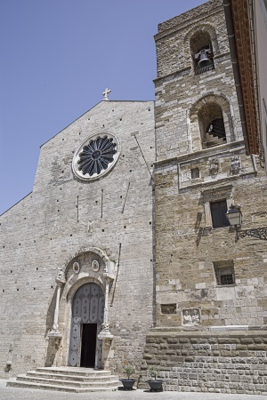Cattedrale S.Maria Assunta e S. Canio vescovo
